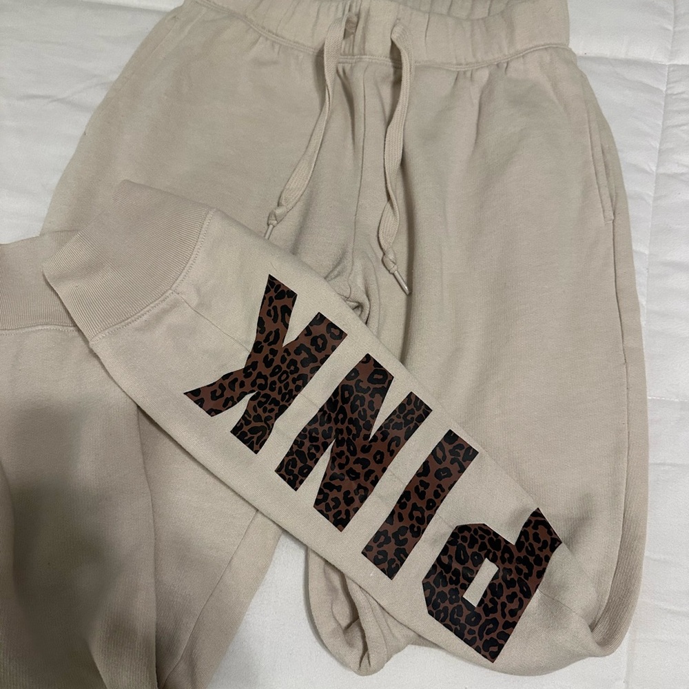 PINK - Joggers XS - Picture 3 of 4